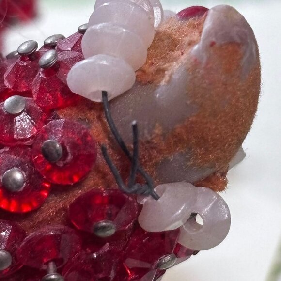 Vintage Beaded Santa & Mrs Claus Figurines – Hand-Pinned Sequins, Flocked Bases, - Picture 8 of 16